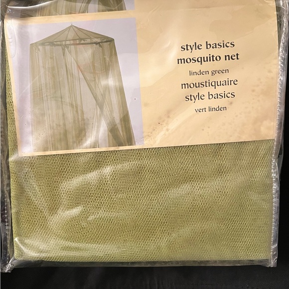 Mosquito Net - Picture 1 of 2